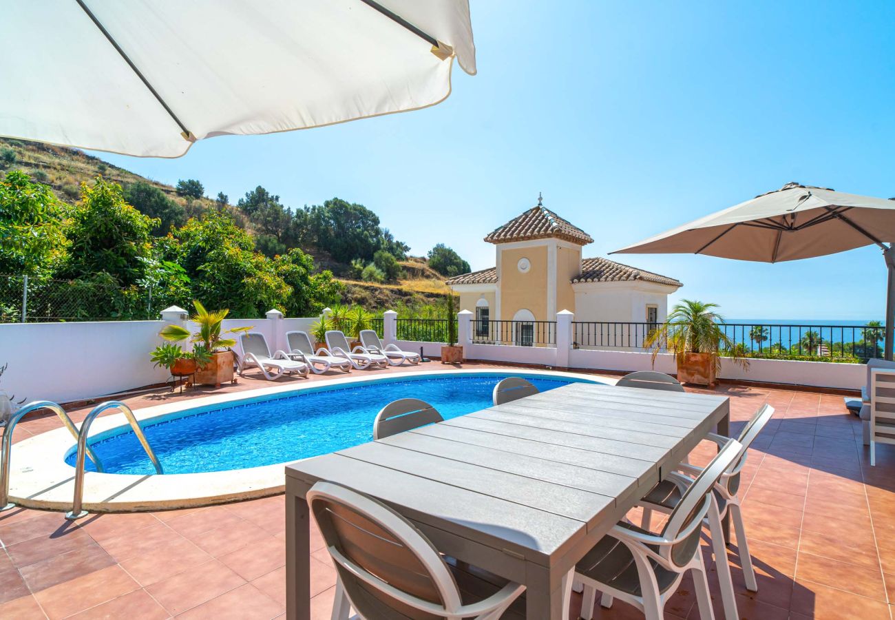 Villa en Torrox Costa - Villa Calidum: Private Pool Villa in Nerja