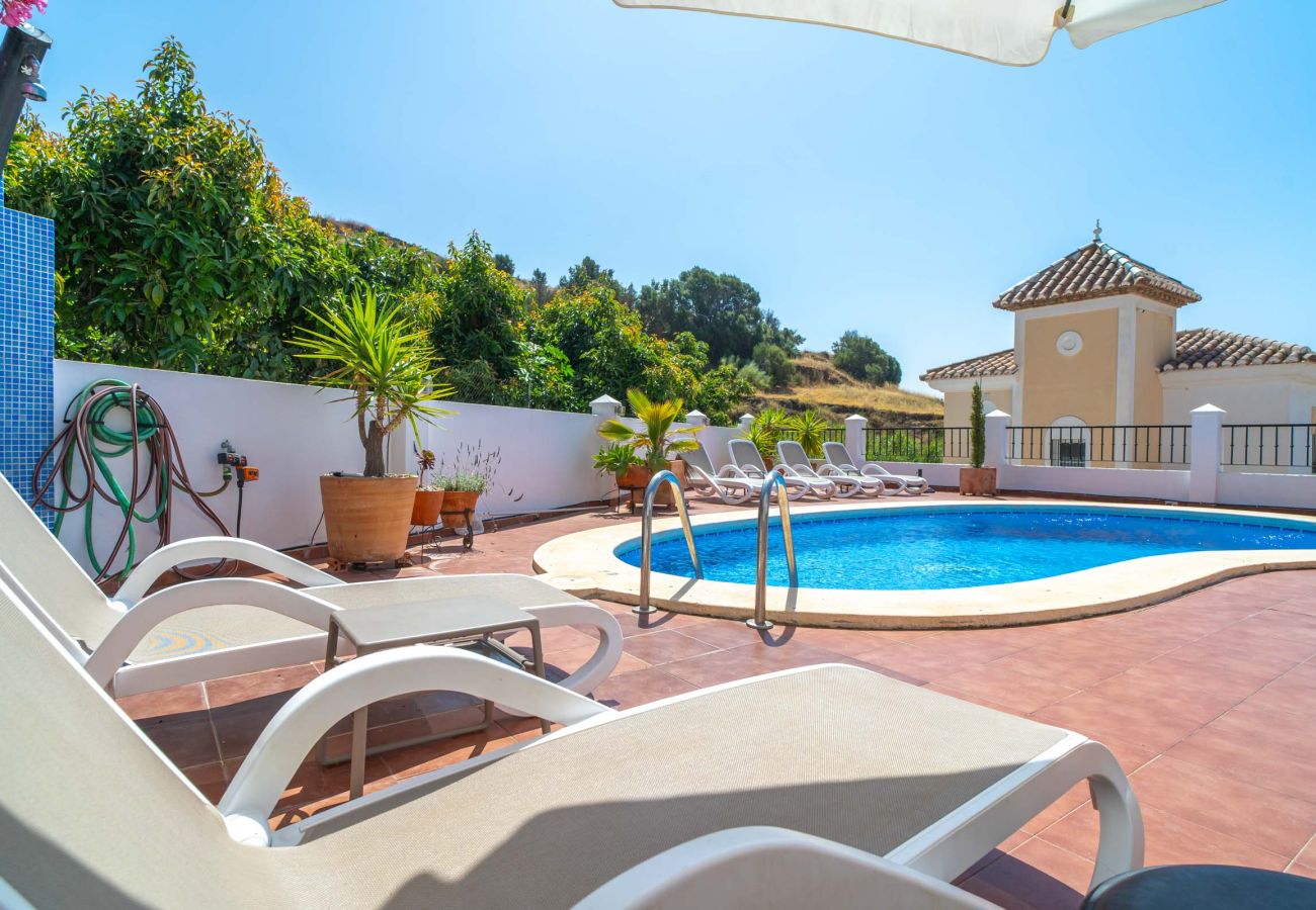 Villa en Torrox Costa - Villa Calidum: Private Pool Villa in Nerja
