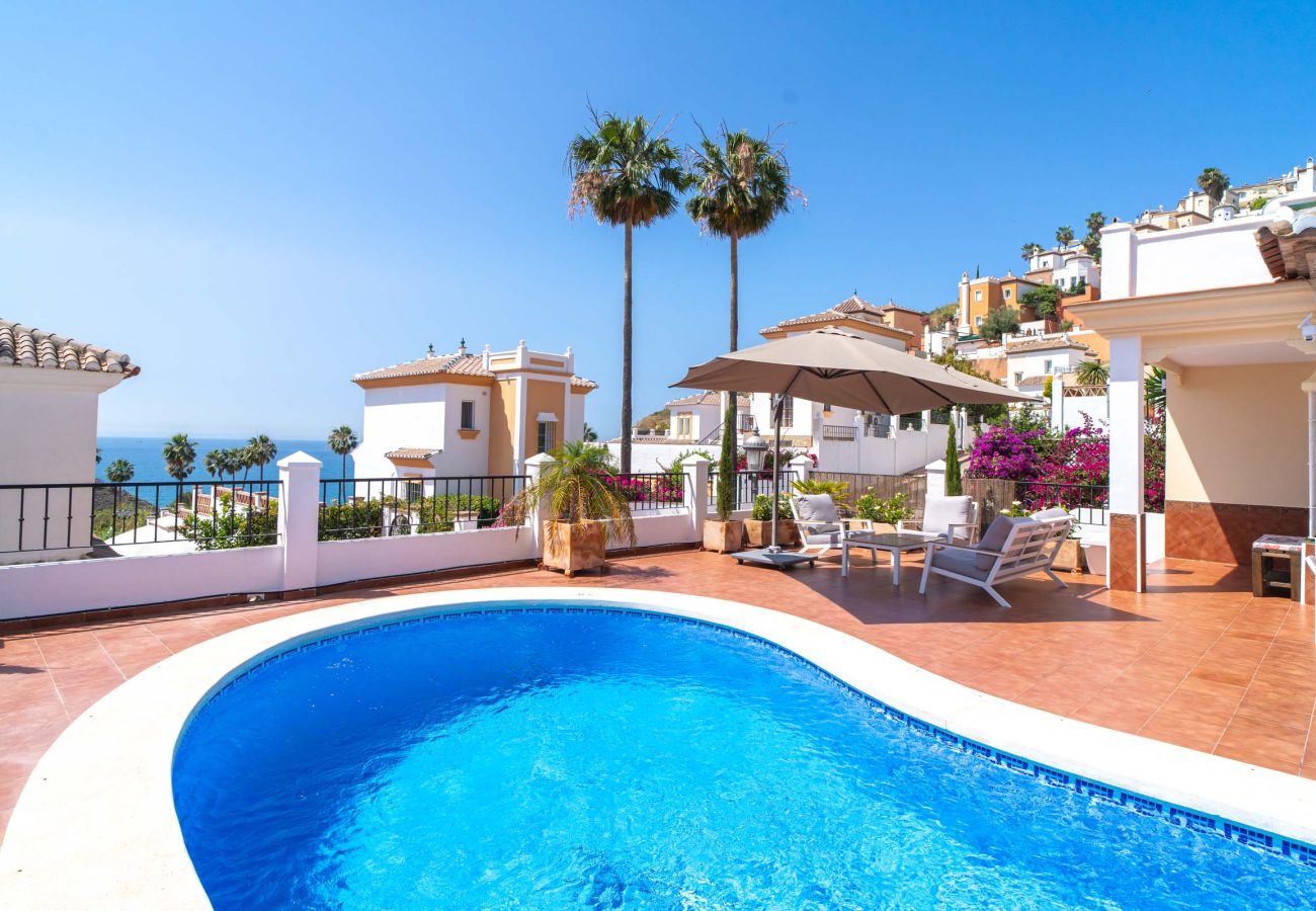 Villa en Torrox Costa - Villa Calidum: Private Pool Villa in Nerja