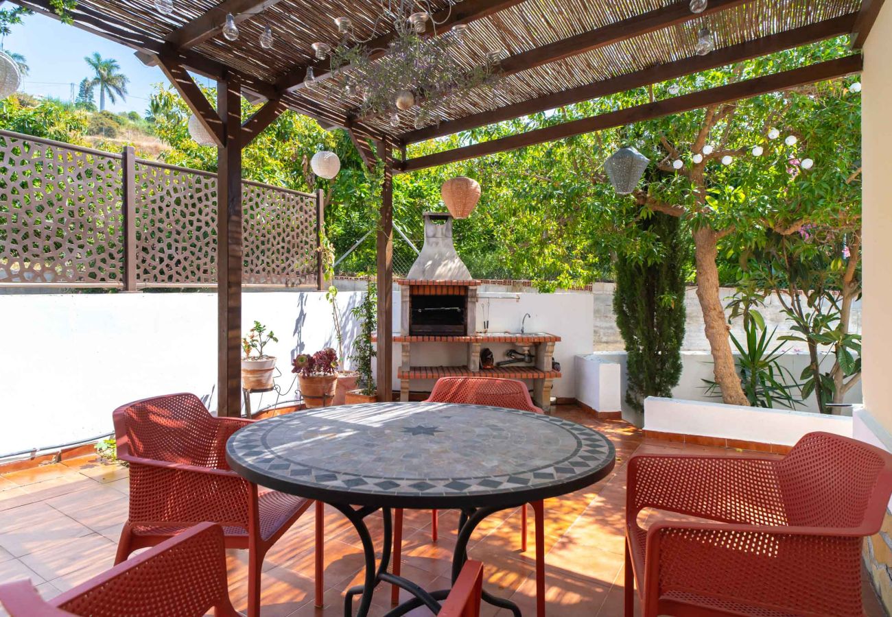 Villa en Torrox Costa - Villa Calidum: Private Pool Villa in Nerja