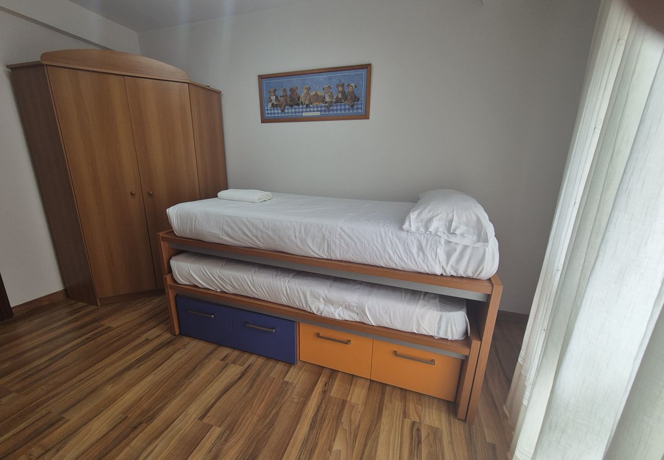 Apartamento en Luanco - 25A06 Centrico Playa 4 dormitorios Luanco