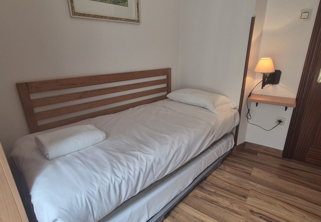Apartamento en Luanco - 25A06 Centrico Playa 4 dormitorios Luanco