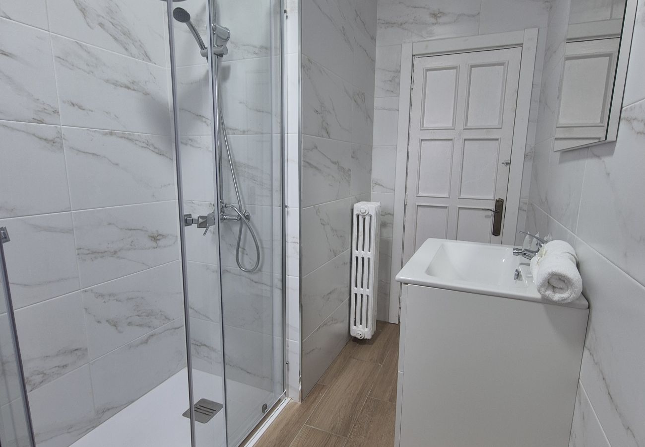 Apartamento en Oviedo - 648D2 Apartamentos Mareval