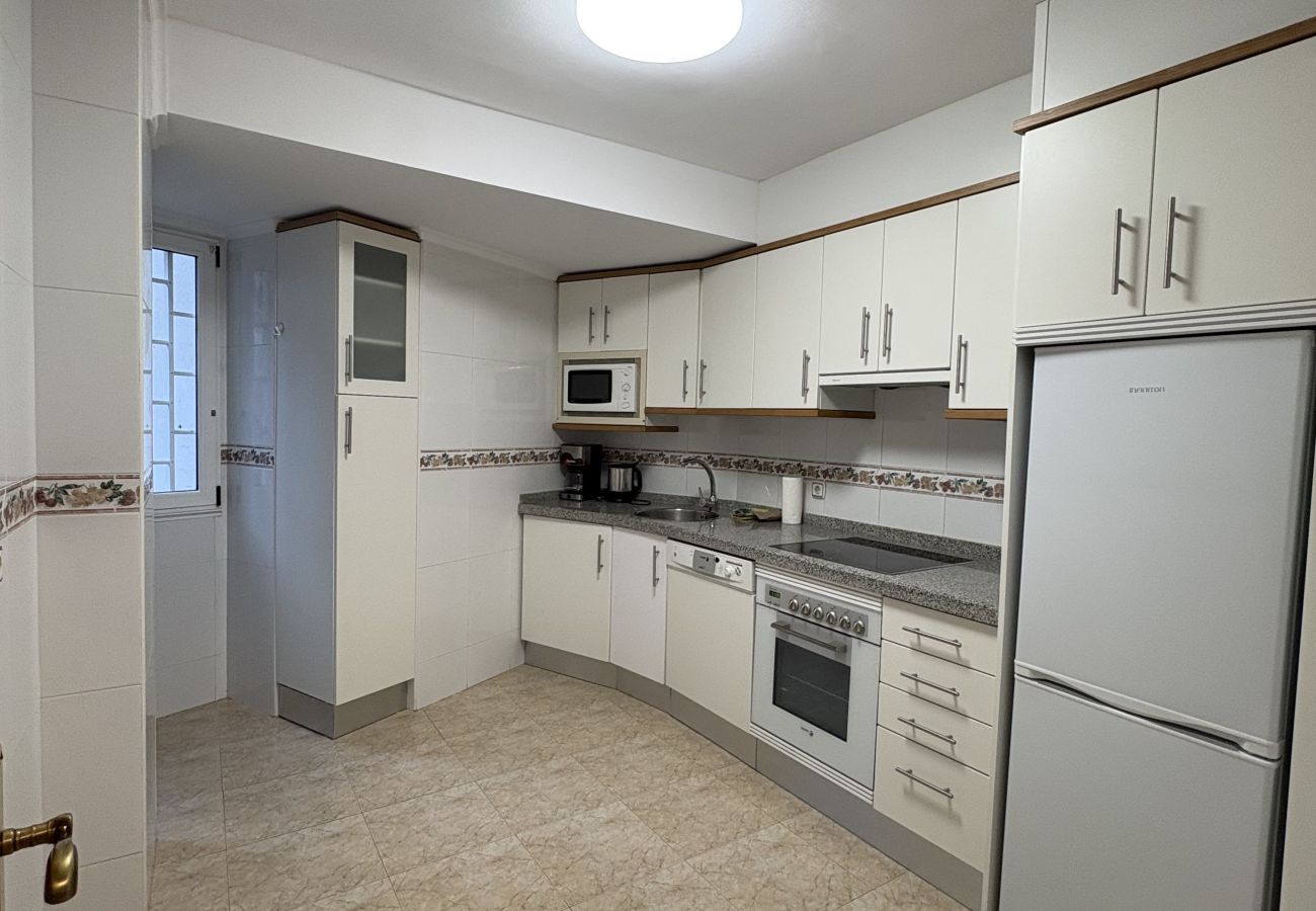 Apartamento en Gijón - 1A143 Amplio apartamento junto a la playa con masc