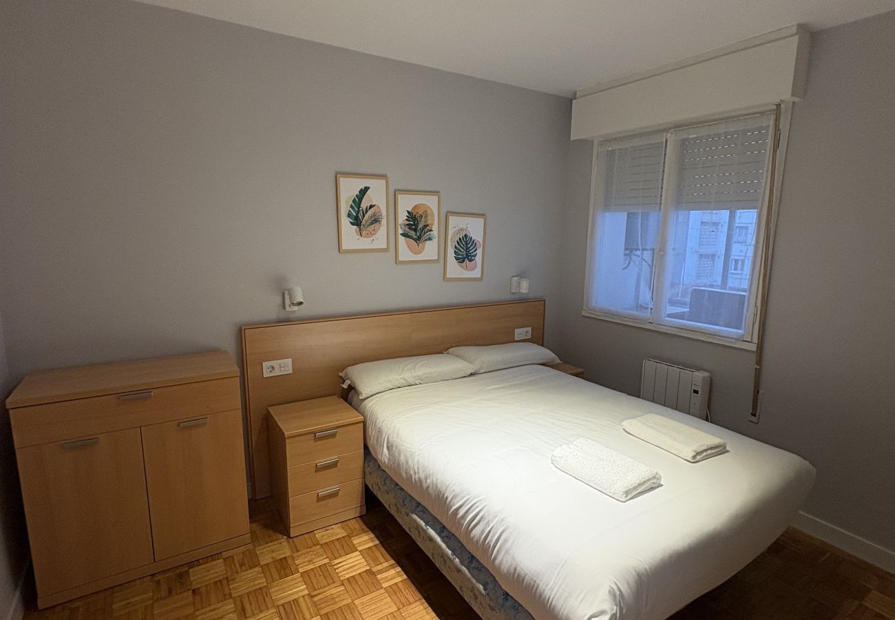 Apartamento en Gijón - 1A143 Amplio apartamento junto a la playa con masc