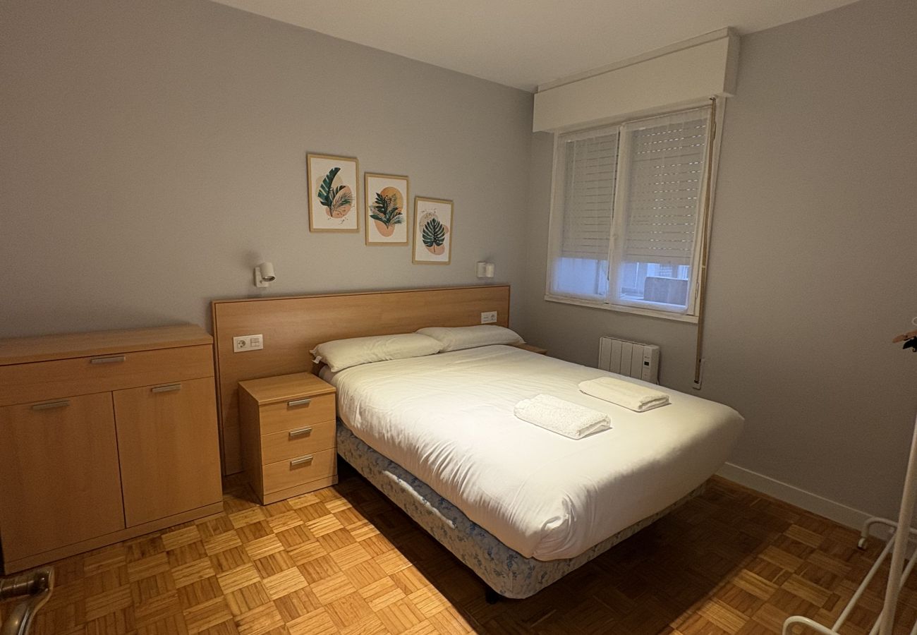 Apartamento en Gijón - 1A143 Amplio apartamento junto a la playa con masc