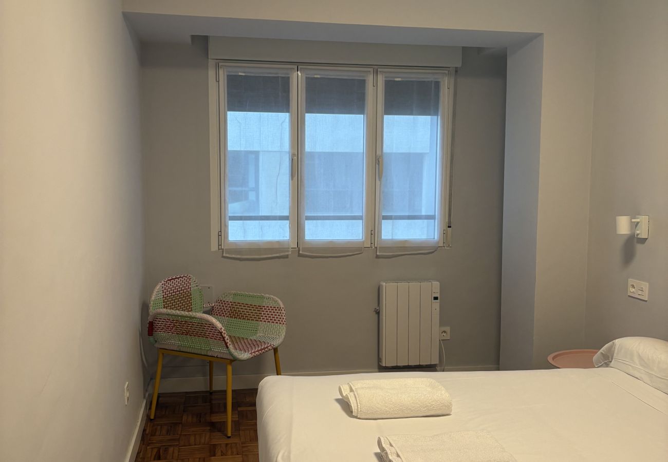 Apartamento en Gijón - 1B143 Amplio moderno 3 dormitorios  primera linea