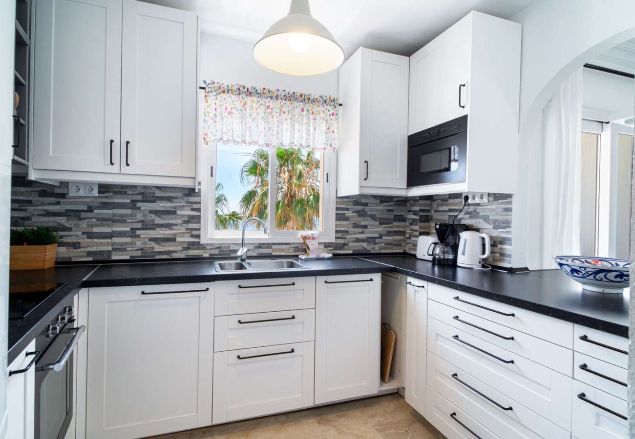 Apartamento en Nerja - Stella Maris Beachfront 2J by Casasol