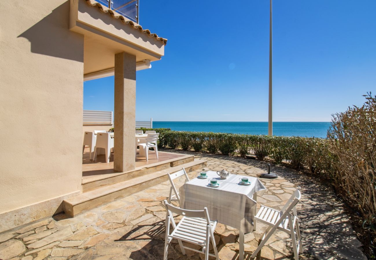 Villa en Alcoceber / Alcossebre - Lujosa villa frente al mar TRES PLAYAS