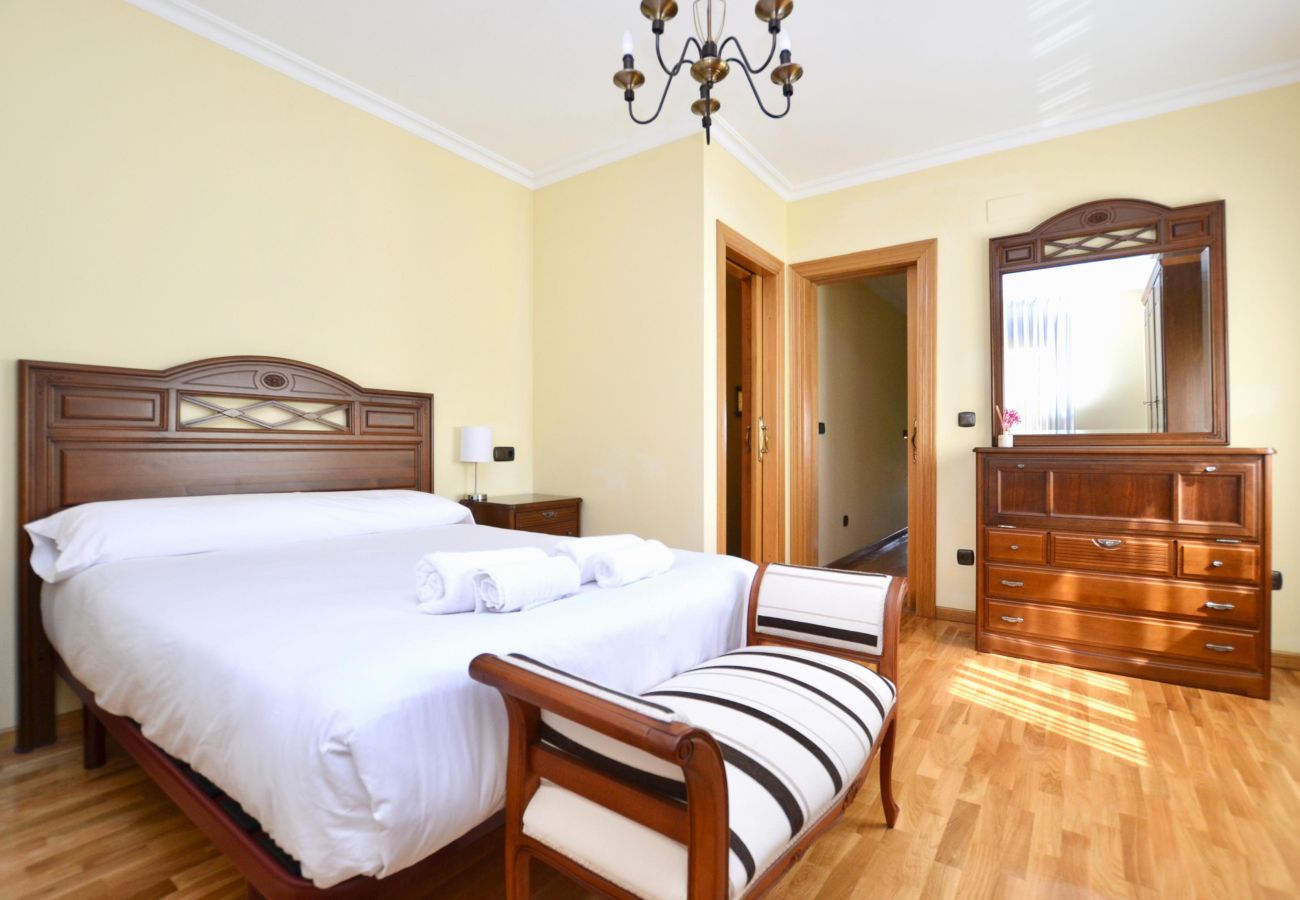 Casa en Villaviciosa - 210A Casa Linares Amplia casa en Villaviciosa Casa en Villaviciosa - 210A Casa Linares Amplia casa en Villaviciosa