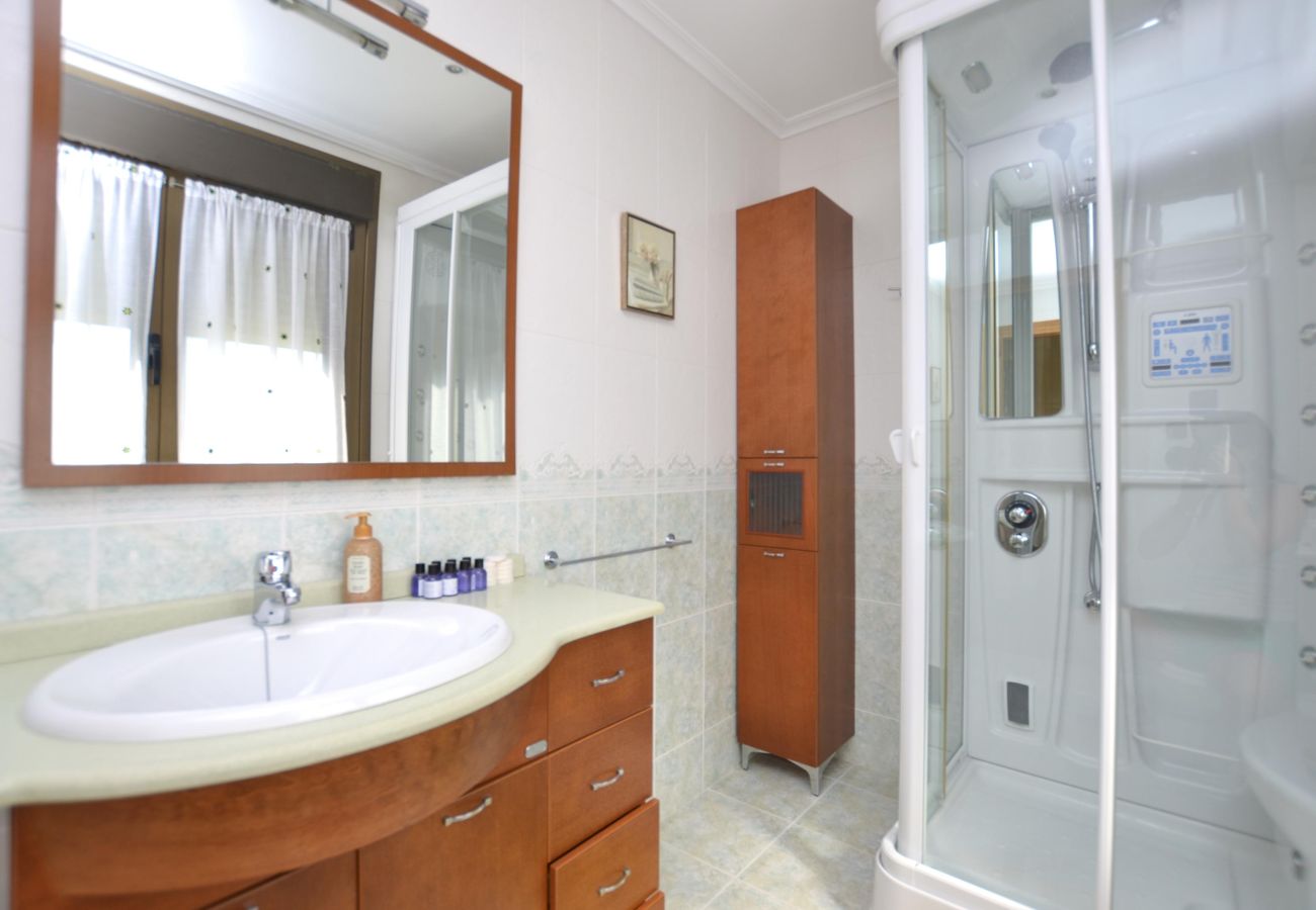 Casa en Villaviciosa - 210A Casa Linares Amplia casa en Villaviciosa Casa en Villaviciosa - 210A Casa Linares Amplia casa en Villaviciosa