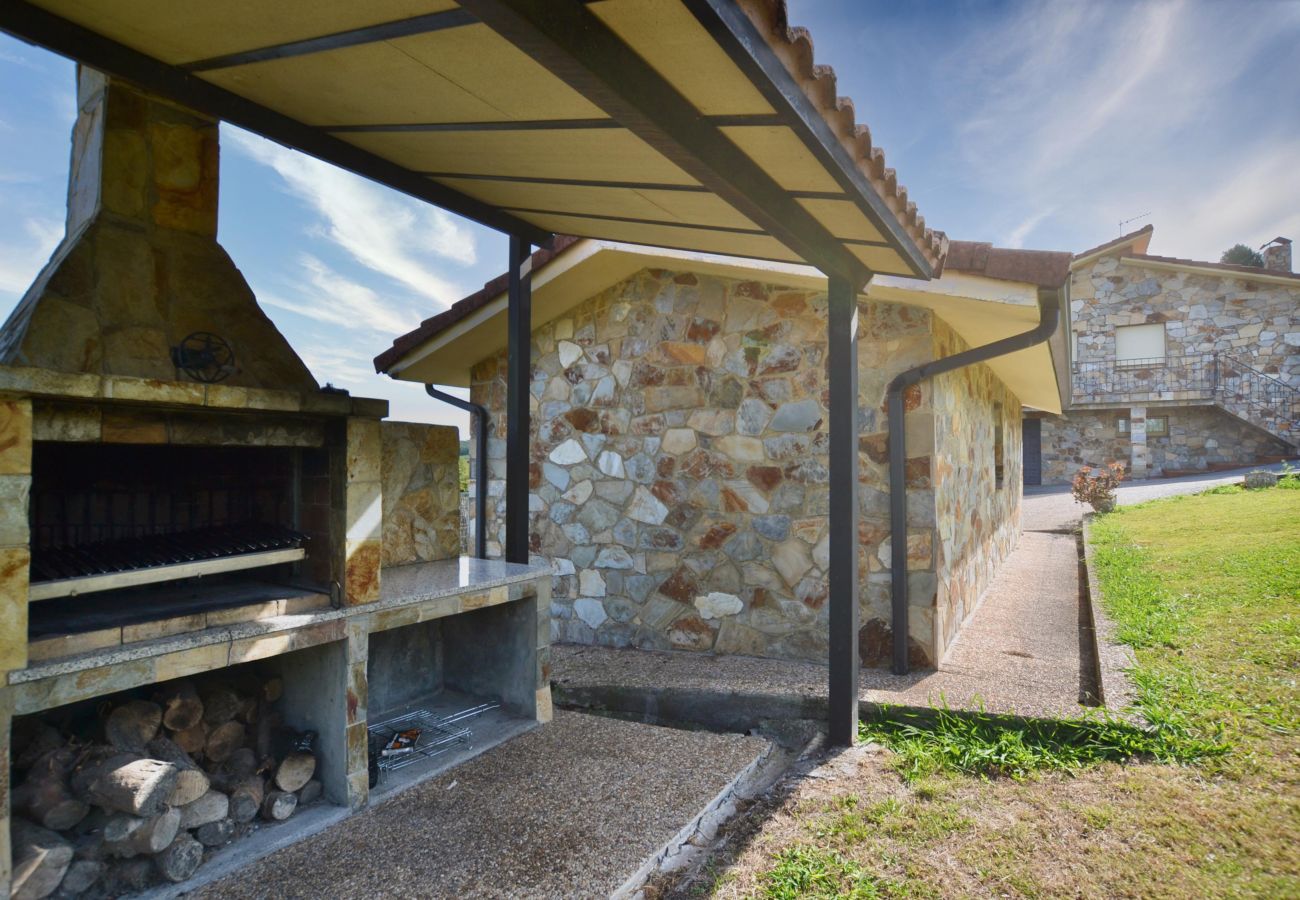 Casa en Villaviciosa - 210A Casa Linares Amplia casa en Villaviciosa Casa en Villaviciosa - 210A Casa Linares Amplia casa en Villaviciosa