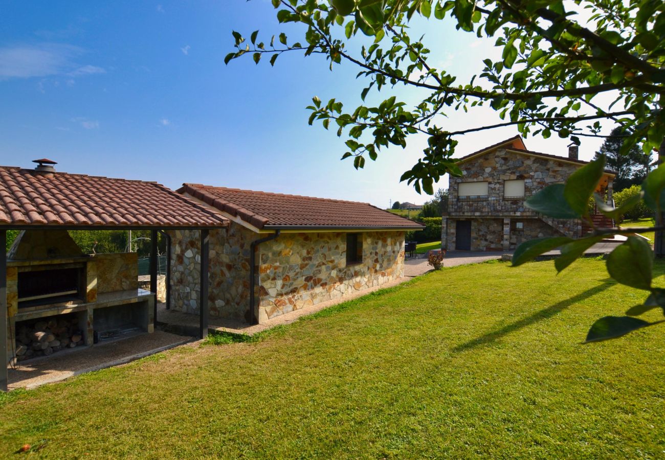 Casa en Villaviciosa - 210A Casa Linares Amplia casa en Villaviciosa Casa en Villaviciosa - 210A Casa Linares Amplia casa en Villaviciosa