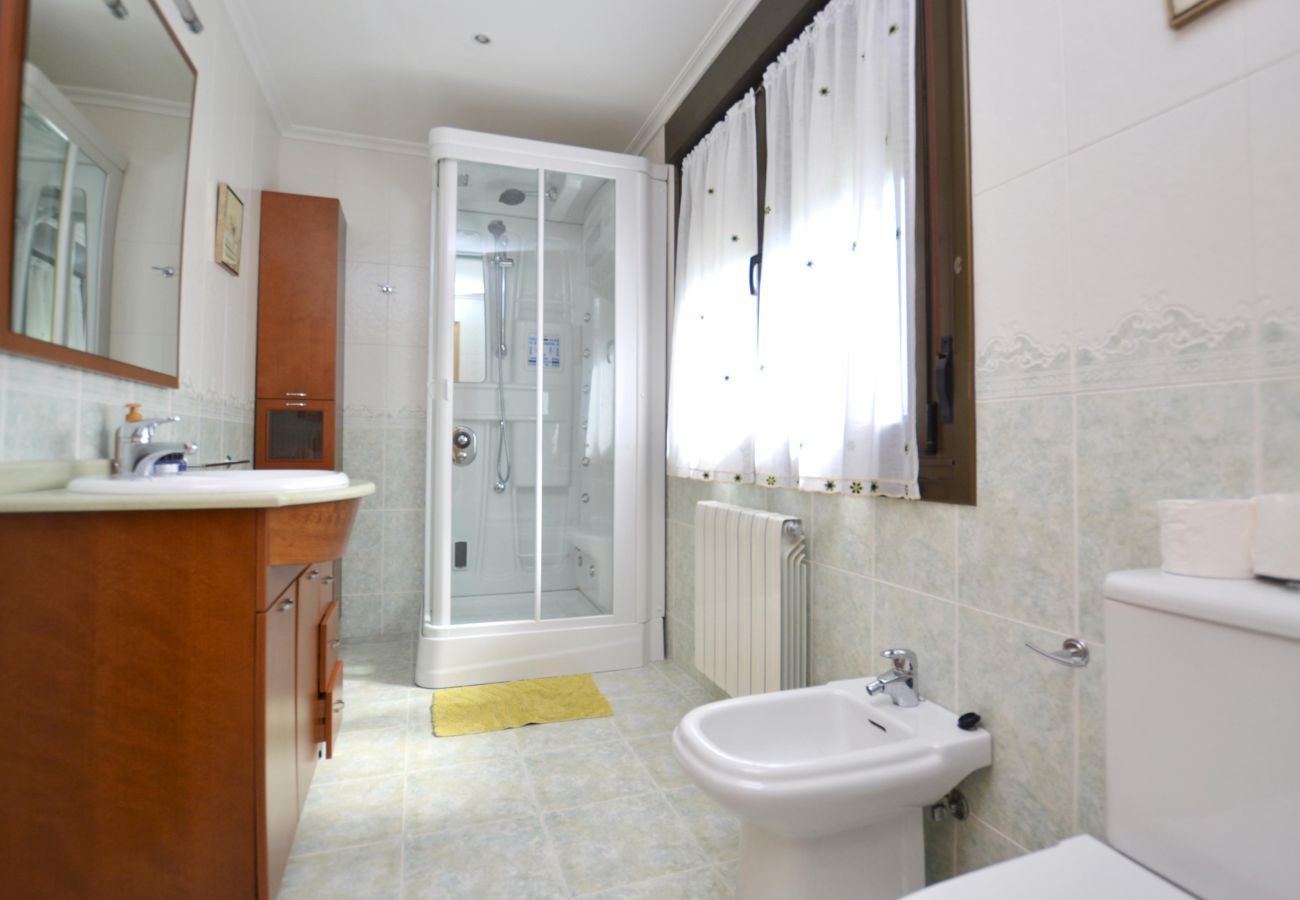 Casa en Villaviciosa - 210A Casa Linares Amplia casa en Villaviciosa Casa en Villaviciosa - 210A Casa Linares Amplia casa en Villaviciosa