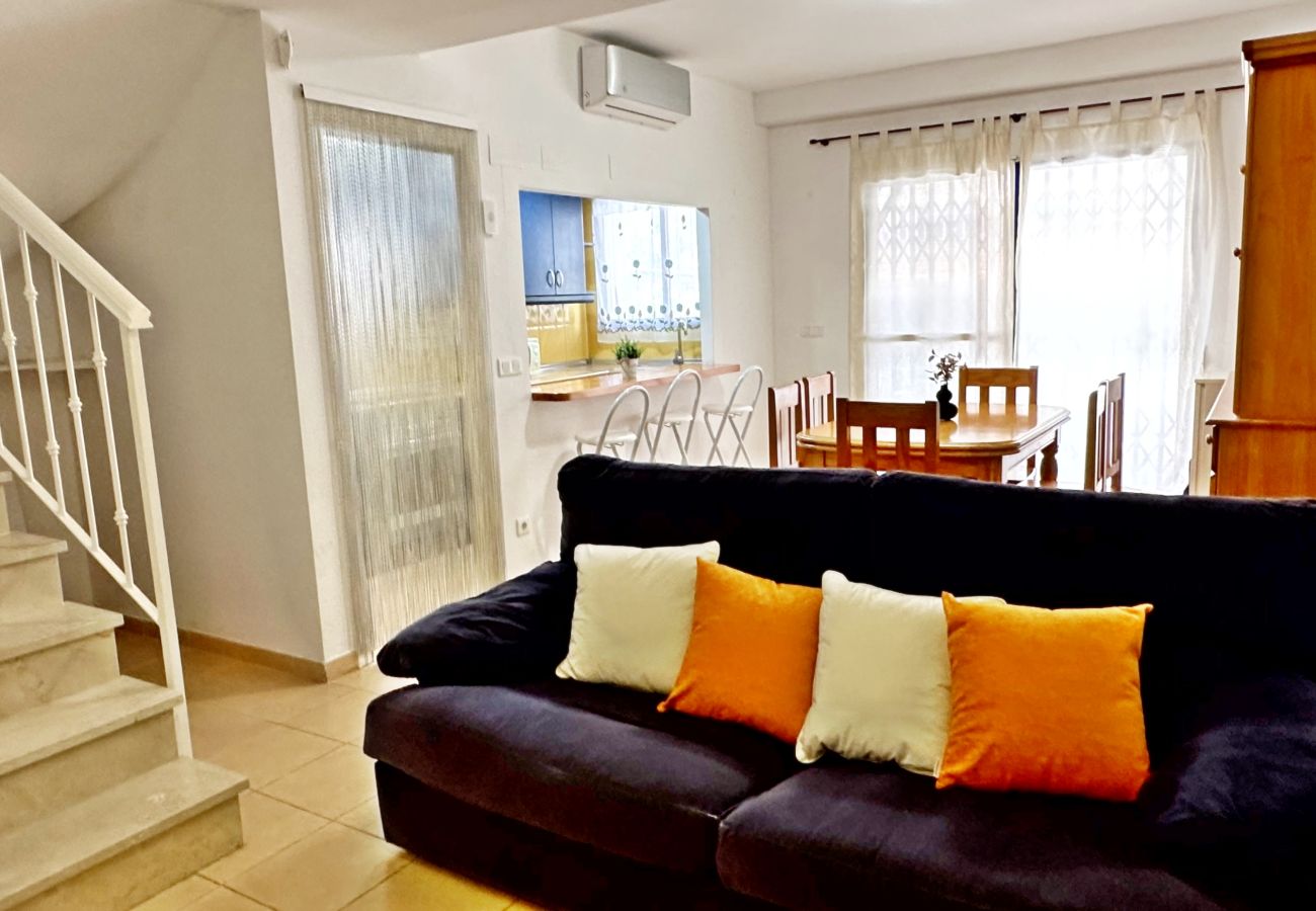 Casa adosada en Miramar Playa - ALCOIA 7 - F5