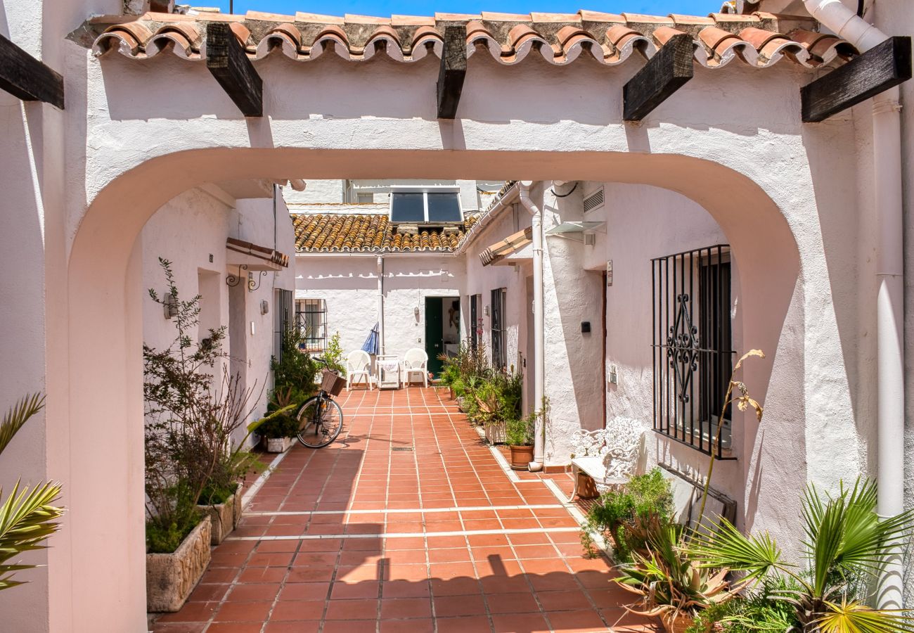 Apartamento en Marbella - 3095 Elegant Beachside Apartment in Puerto Banús