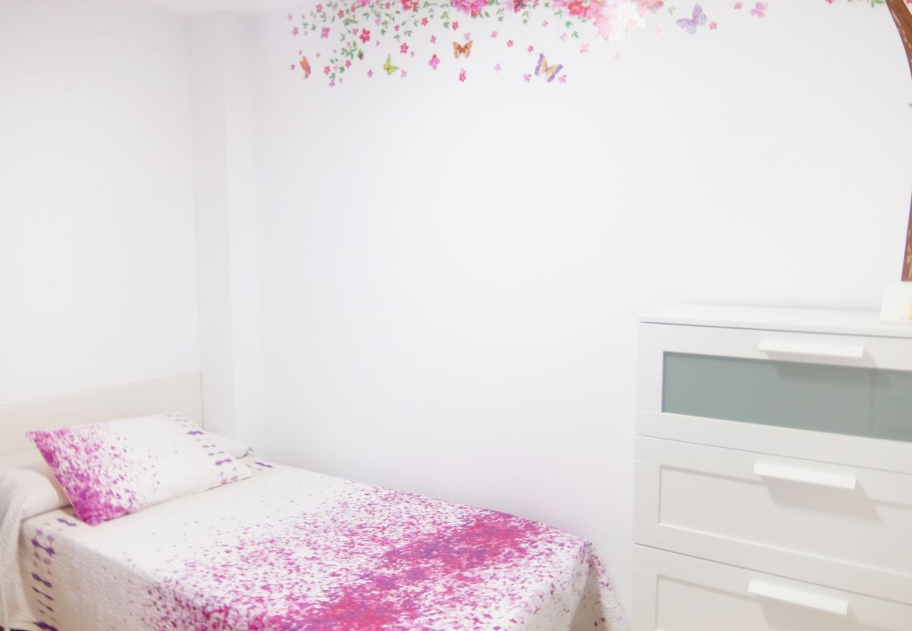 Apartamento en Oliva - FAMILY HOUSE - POLIGONO 4 14/16 Apartamento en Oliva - FAMILY HOUSE - POLIGONO 4 14/16