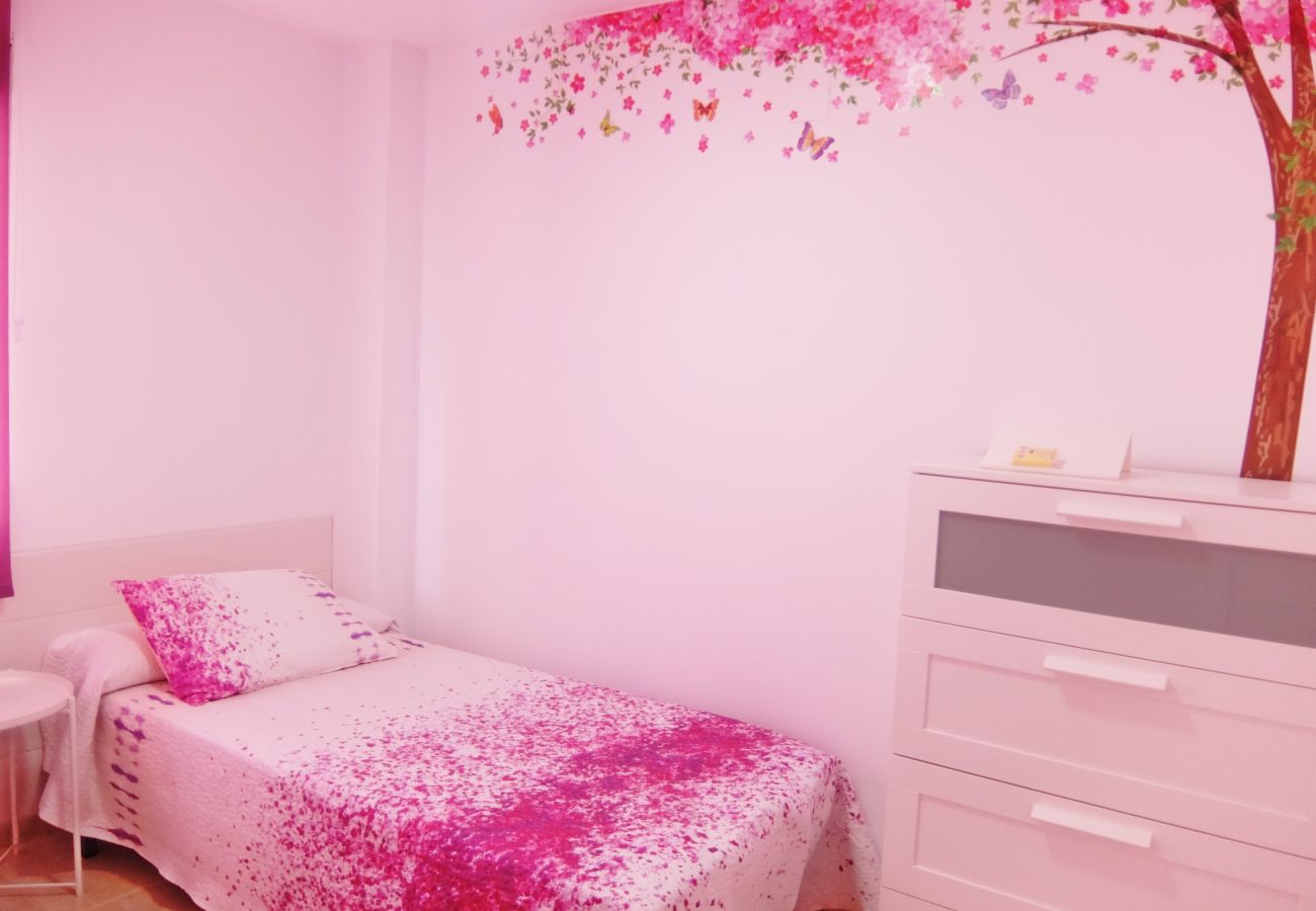 Apartamento en Oliva - FAMILY HOUSE - POLIGONO 4 14/16 Apartamento en Oliva - FAMILY HOUSE - POLIGONO 4 14/16