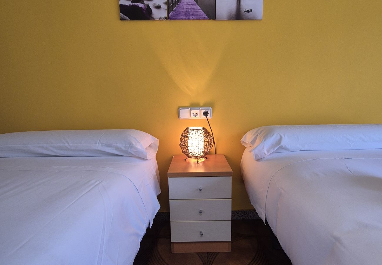 Apartamento en Langreo - 33A02 Amplio Apartamento en Tuilla