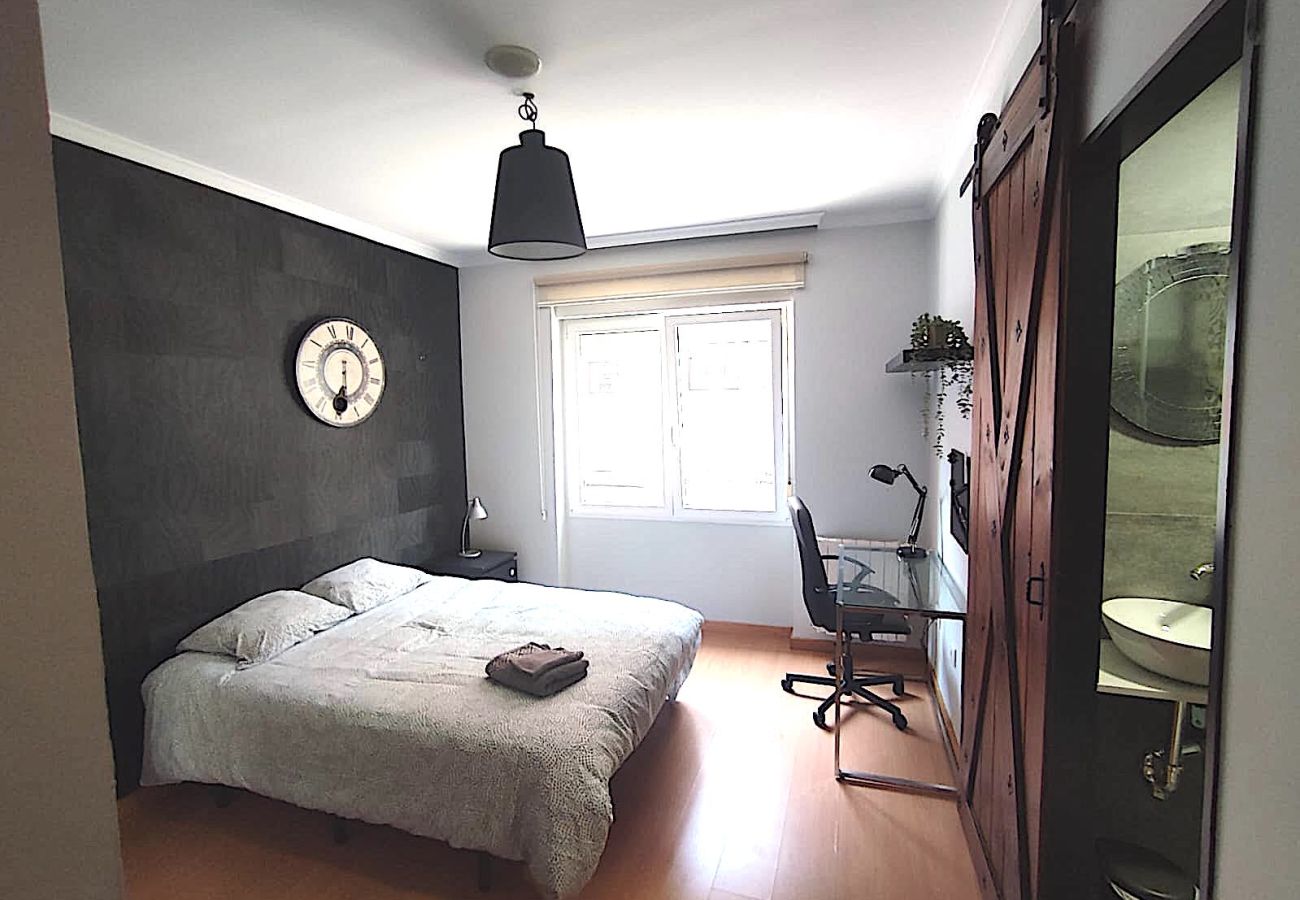 Apartamento en Oviedo - 625B 4 Suites Pumarín