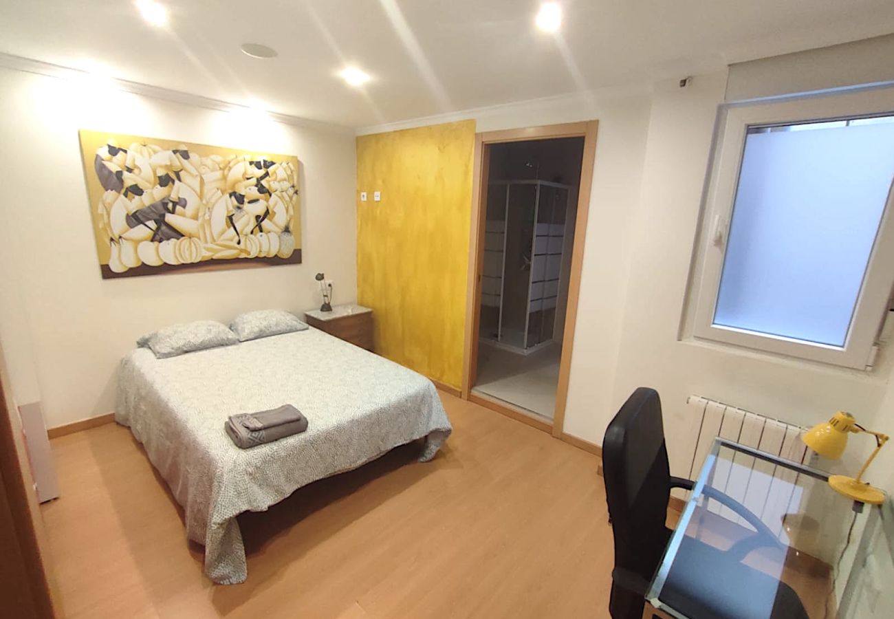 Apartamento en Oviedo - 625B 4 Suites Pumarín