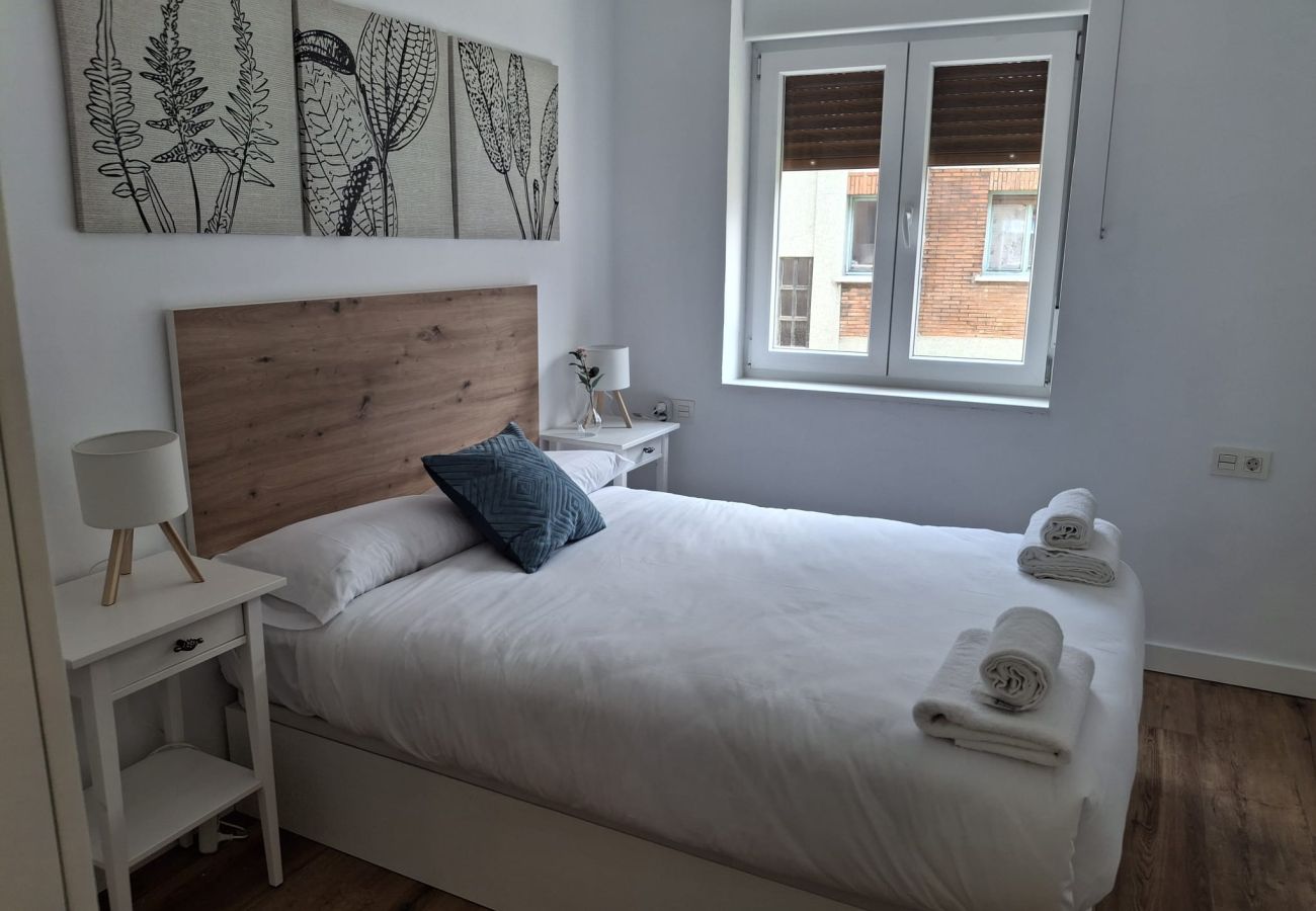 Apartamento en Langreo - 33A03 Apto para 4 pax en Langreo