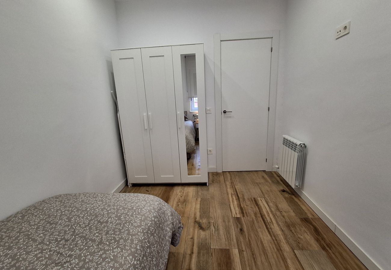 Apartamento en Langreo - 33A03 Apto para 4 pax en Langreo