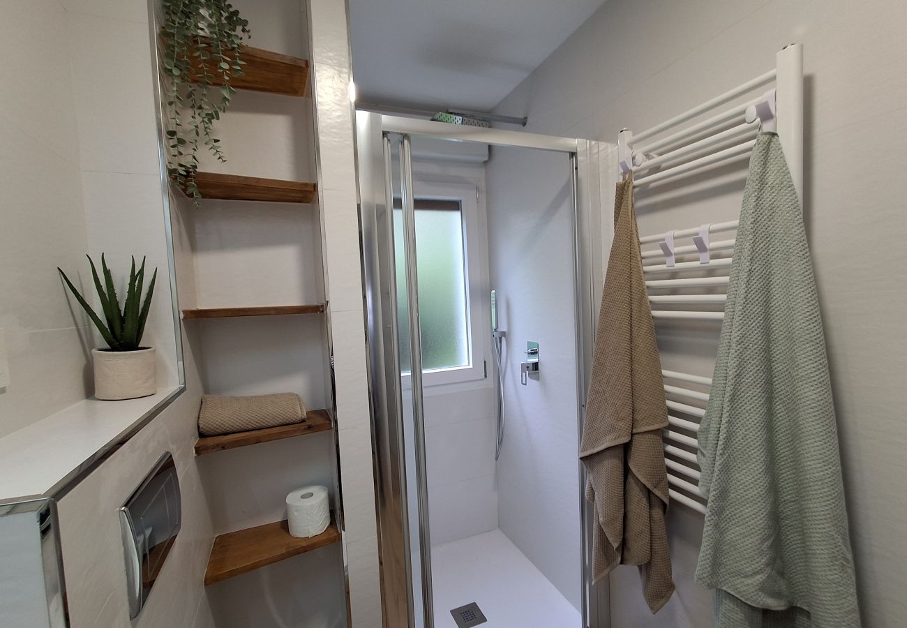 Apartamento en Langreo - 33A03 Apto para 4 pax en Langreo