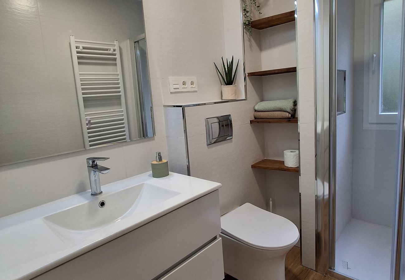Apartamento en Langreo - 33A03 Apto para 4 pax en Langreo