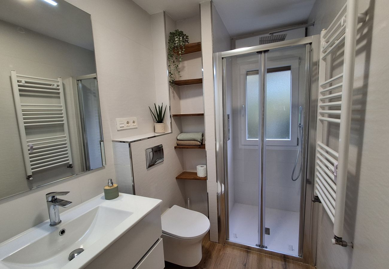 Apartamento en Langreo - 33A03 Apto para 4 pax en Langreo