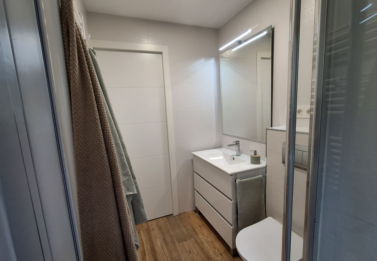 Apartamento en Langreo - 33A03 Apto para 4 pax en Langreo