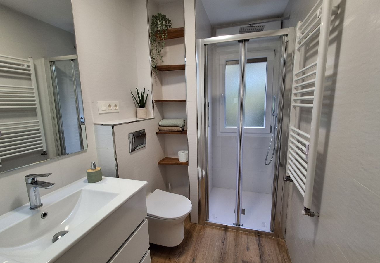 Apartamento en Langreo - 33A03 Apto para 4 pax en Langreo