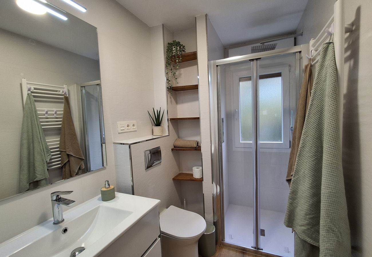 Apartamento en Langreo - 33A03 Apto para 4 pax en Langreo