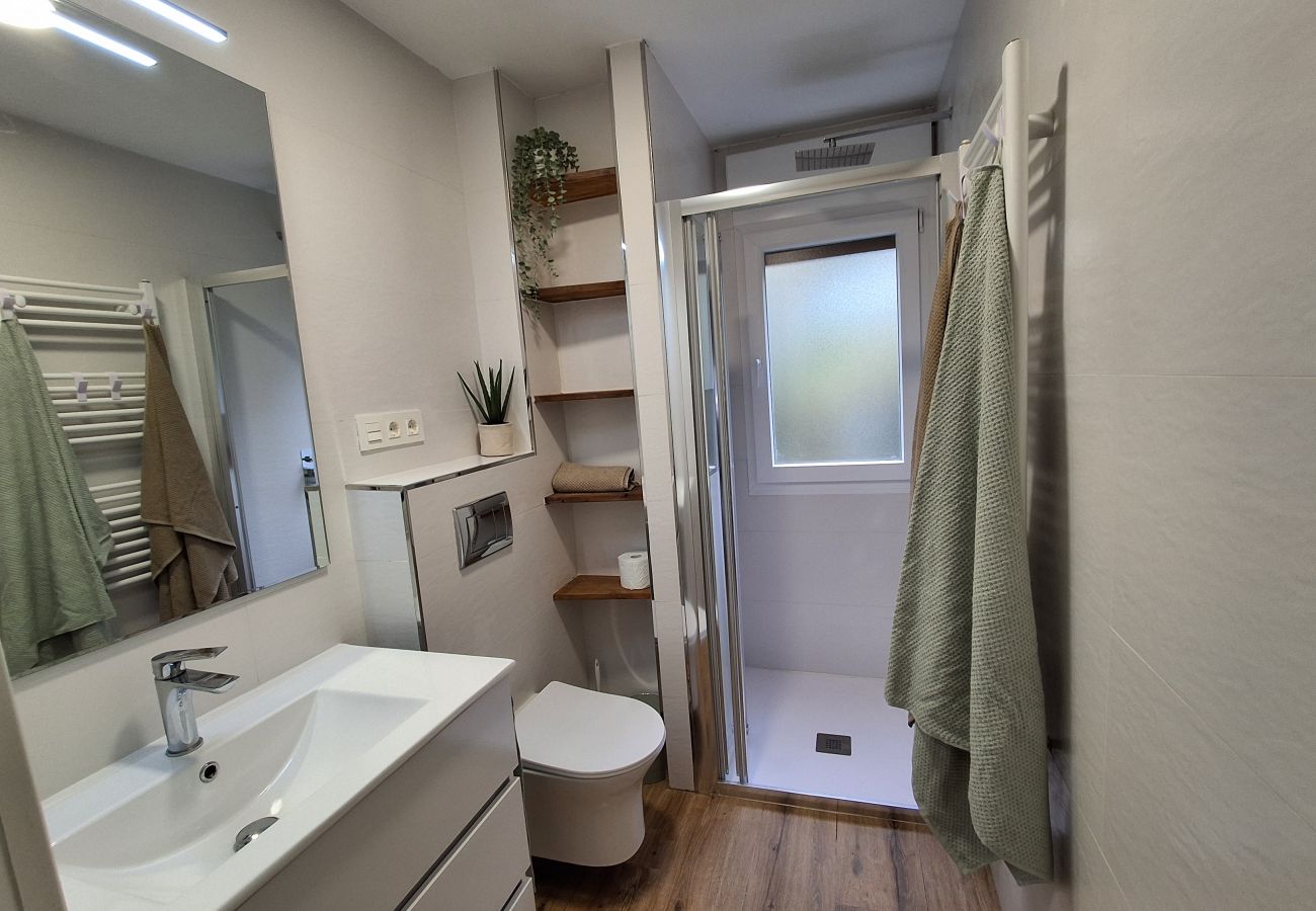 Apartamento en Langreo - 33A03 Apto para 4 pax en Langreo