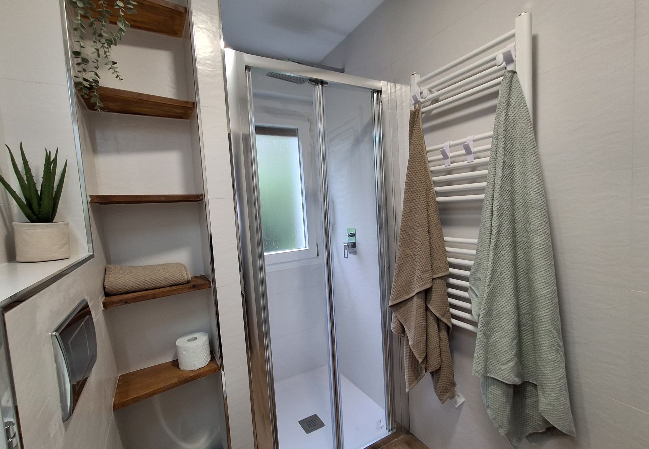 Apartamento en Langreo - 33A03 Apto para 4 pax en Langreo