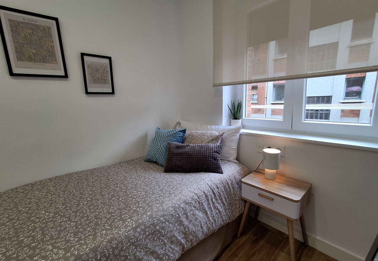Apartamento en Langreo - 33A03 Apto para 4 pax en Langreo