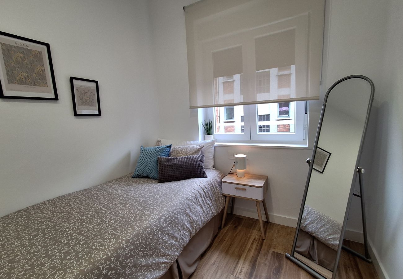 Apartamento en Langreo - 33A03 Apto para 4 pax en Langreo
