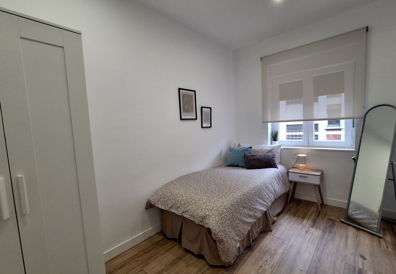 Apartamento en Langreo - 33A03 Apto para 4 pax en Langreo