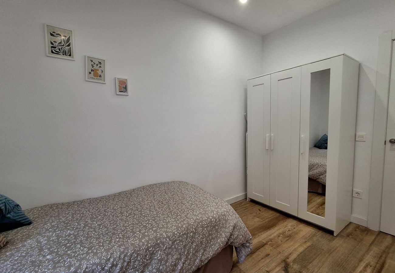 Apartamento en Langreo - 33A03 Apto para 4 pax en Langreo