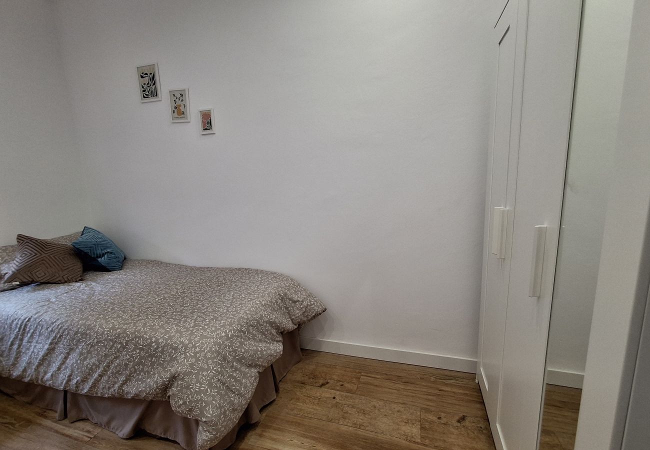 Apartamento en Langreo - 33A03 Apto para 4 pax en Langreo