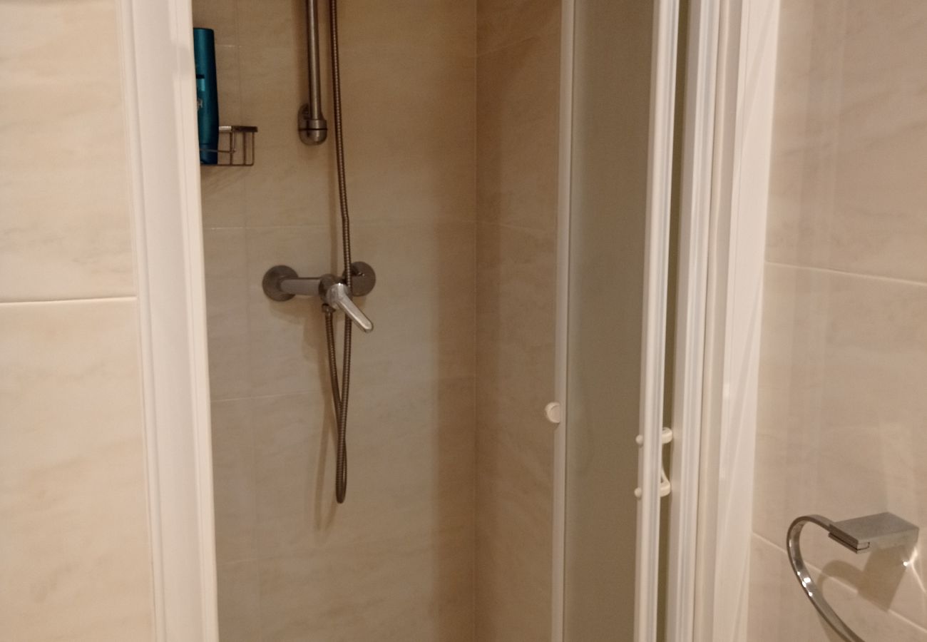 Apartamento en Playa de Gandía - 1.Bahamas I esc.II 8º pta.15