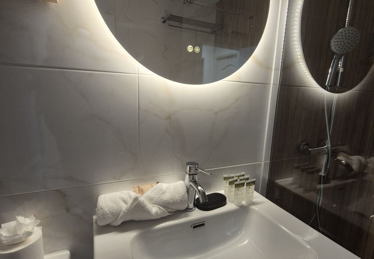 Apartamento en Gijón - 1A157 ALQUILER  DE TEMPORADA Coqueto Apartamento e