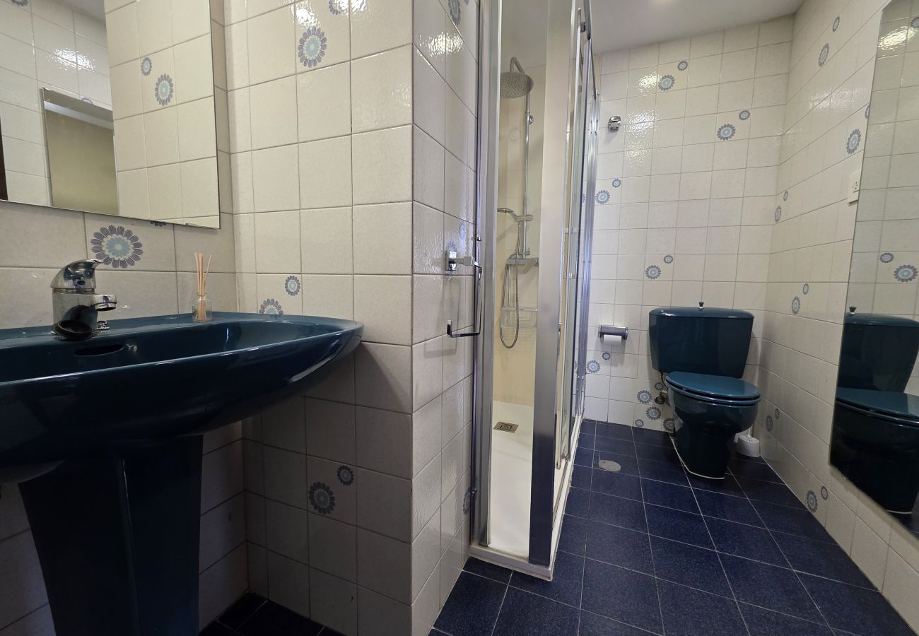 Apartamento en Gijón - 1A159 Alquiler DE TERMPORADA 3 dormitorios