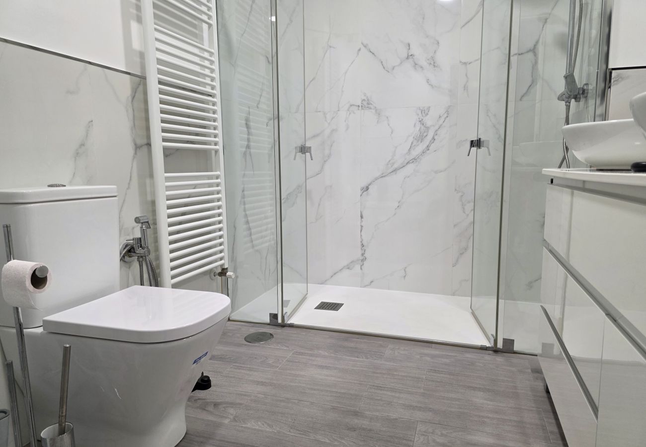 Apartamento en Gijón - 1A165 Moderno y coqueto apartamento con garaje