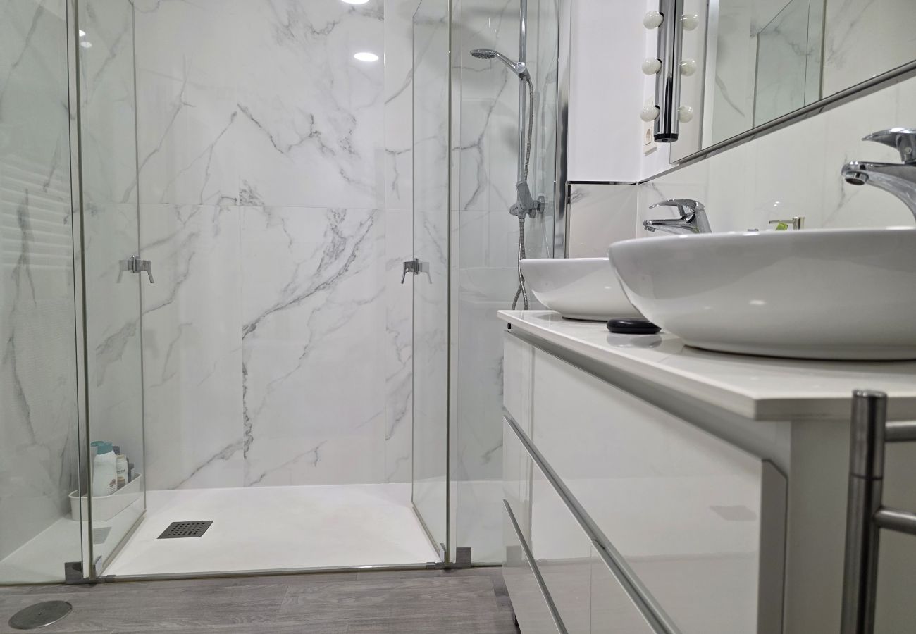 Apartamento en Gijón - 1A165 Moderno y coqueto apartamento con garaje