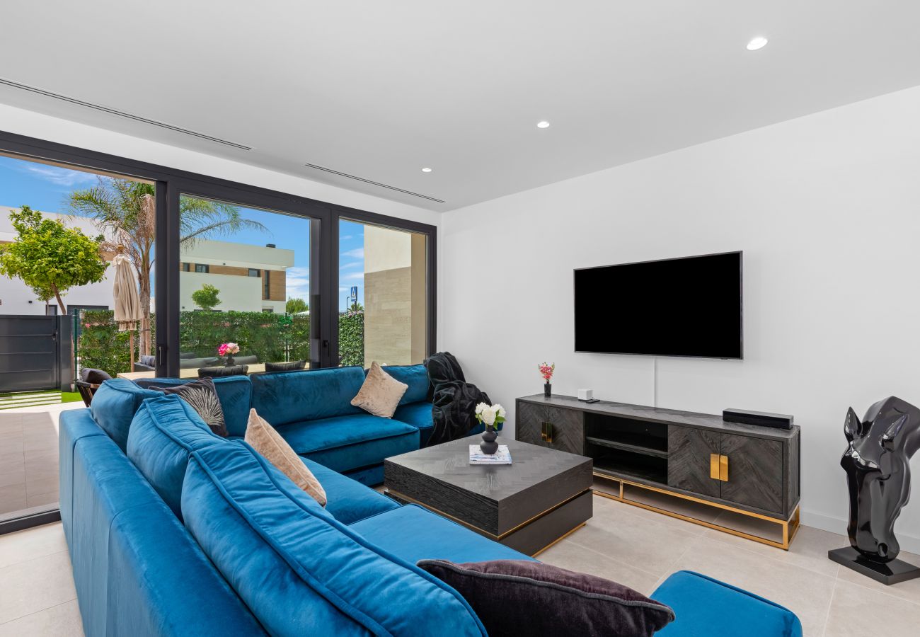 Villa en Torre Pacheco - DreamInBlue Villa by Fidalsa