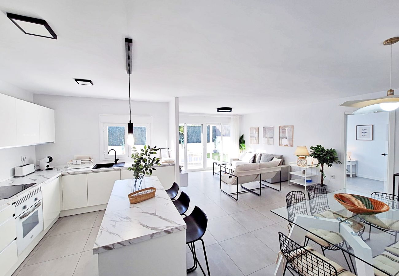 Apartamento en Vera playa - Puerto Rey bajo