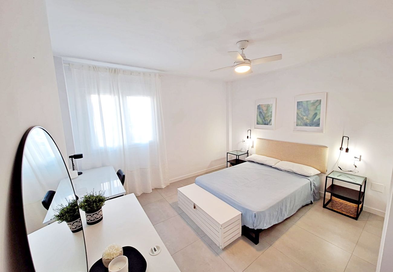 Apartamento en Vera playa - Puerto Rey bajo