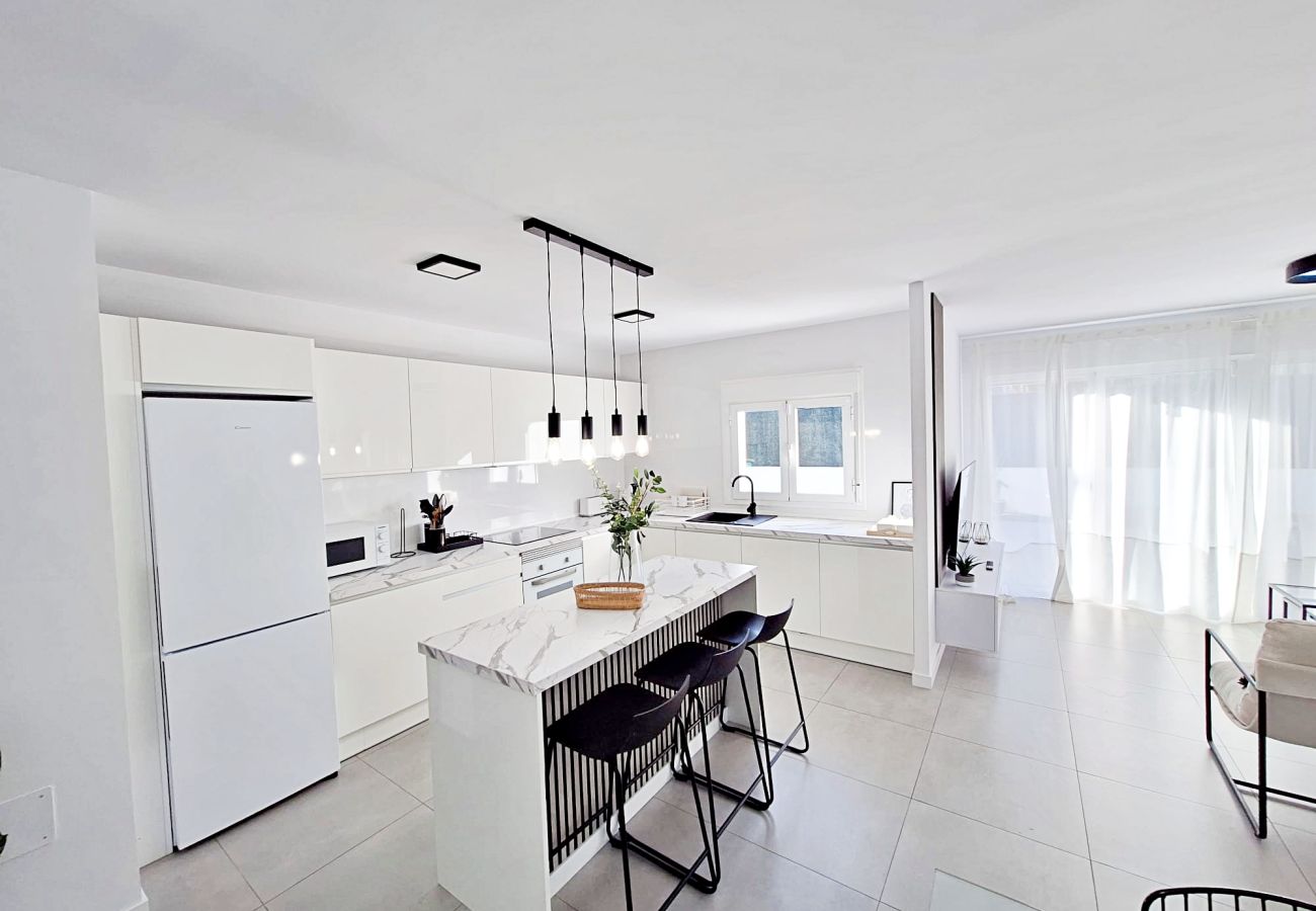 Apartamento en Vera playa - Puerto Rey bajo