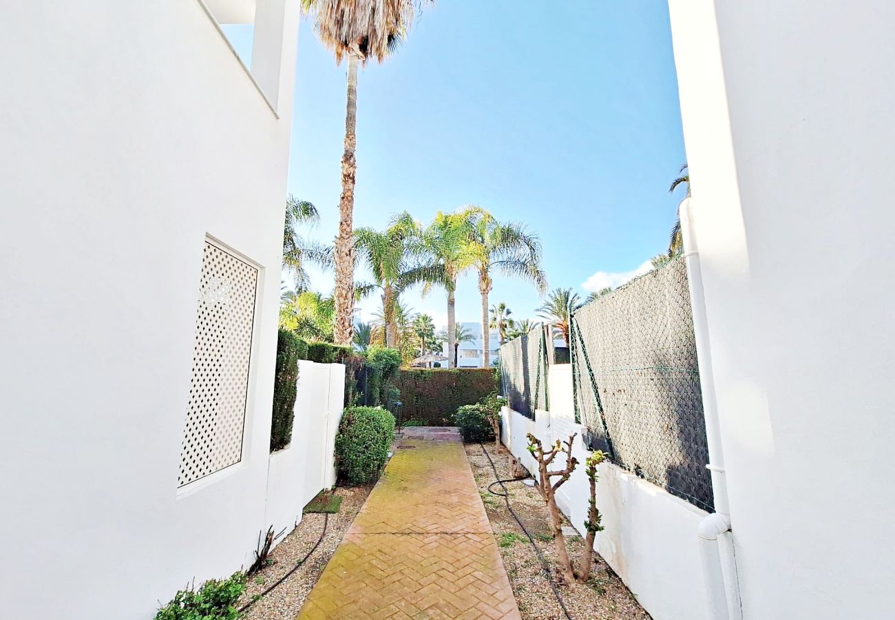 Apartamento en Vera playa - Puerto Rey bajo